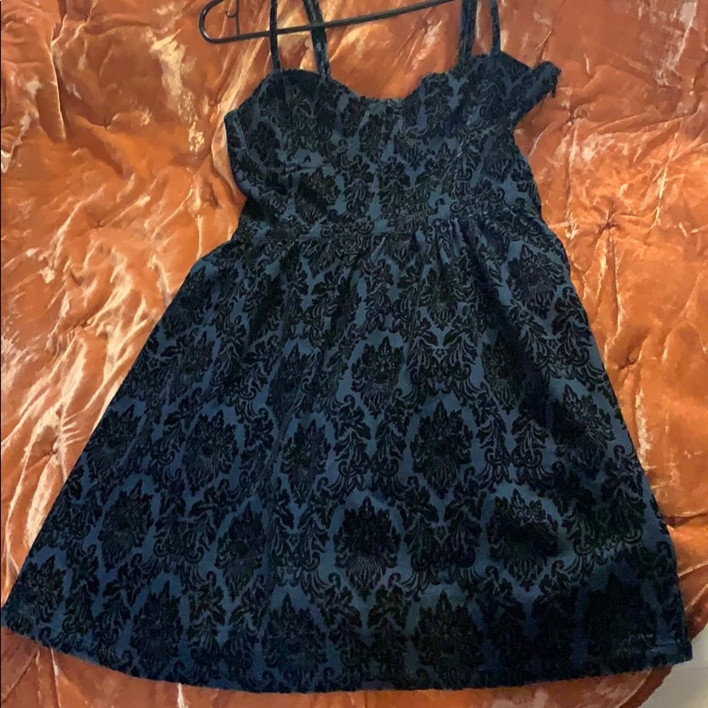 Forever 21: corset dress
